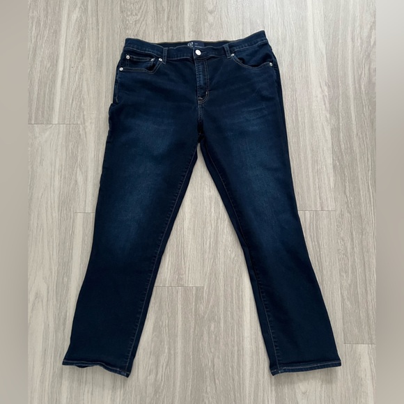 GAP Girlfriend dark wash jeans size 12/31 - Picture 1 of 5